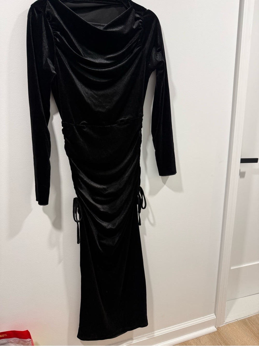 Black Velvet Long-Sleeve Ruched Morticia Halloween Midi Dress